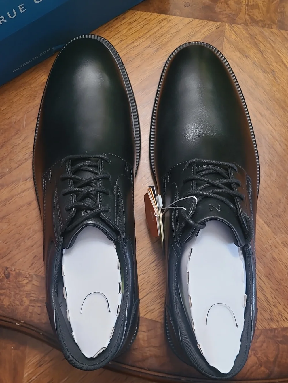 New in box! Nunn Bush Kore Icon Mens 10.5 XW very wide black Oxford dress shoes